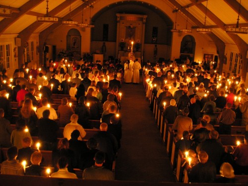 misa de pascua con velas fondo