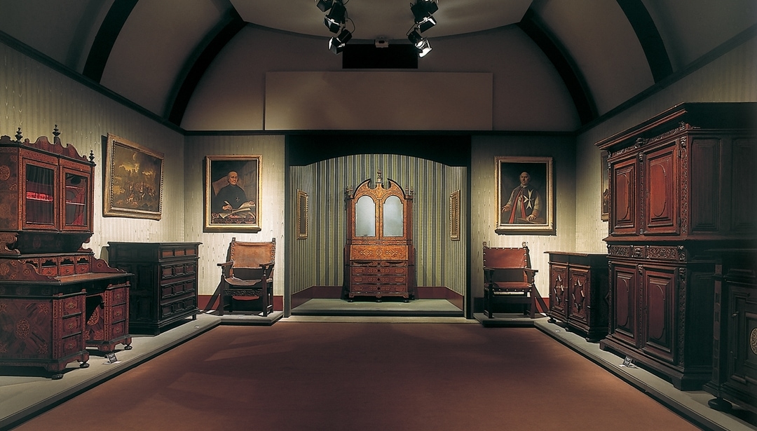 FPM Exhibitions Antique Furniture in Malta
