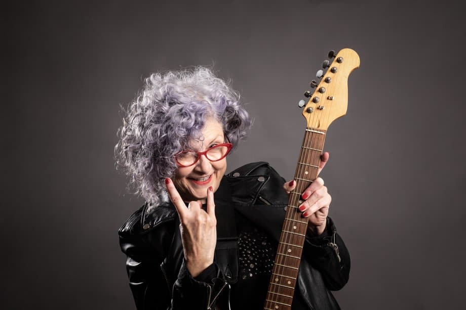 Grand mère guitare