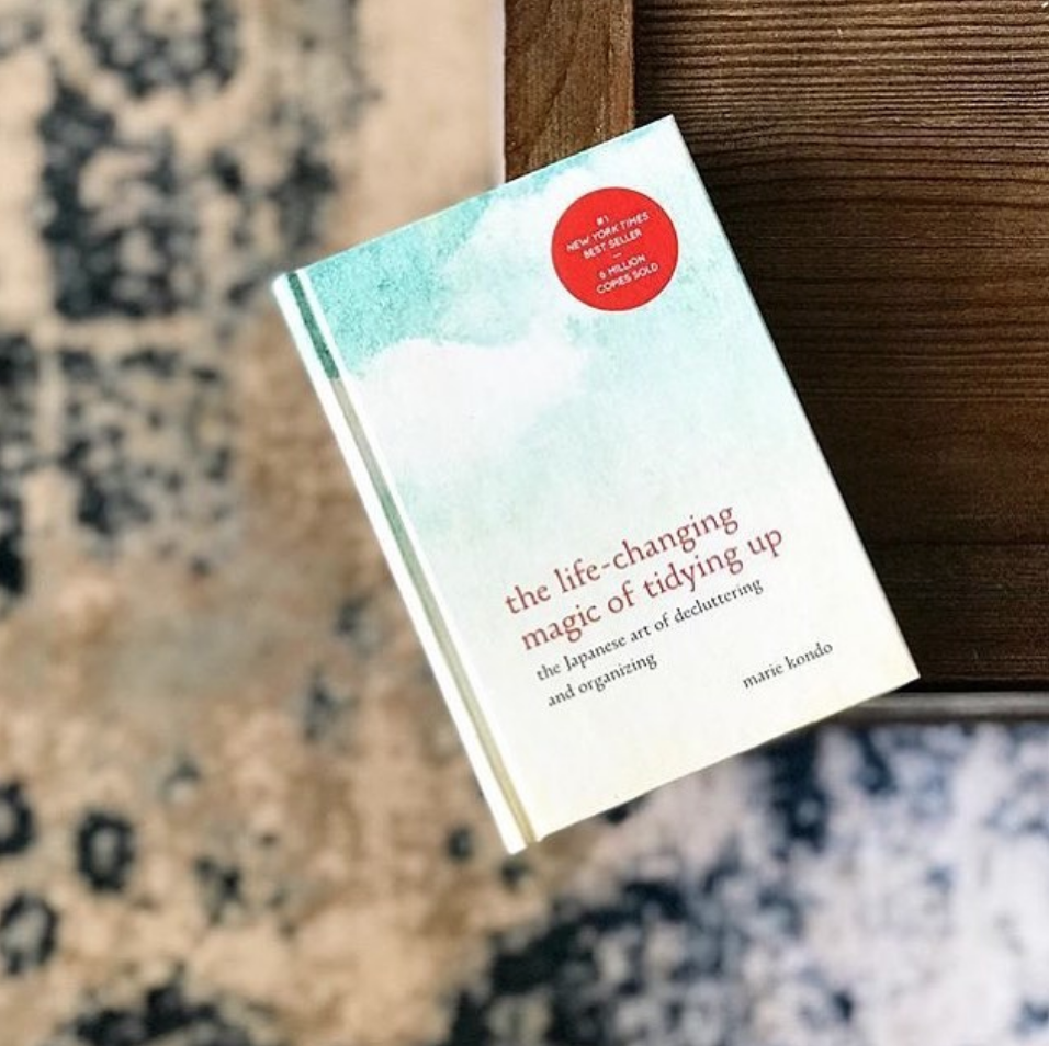 https://hips.hearstapps.com/hmg-prod.s3.amazonaws.com/images/marie-kondo-book-instagram-1547588894.png