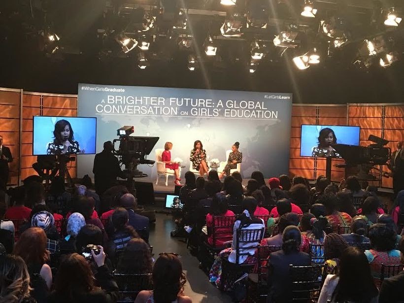 Washington DC, inside the Nuseum Studios- Mrs. Obama, Star Actress Yara Shahidi and Glamour editor-in-chief Cindi Leive engag
