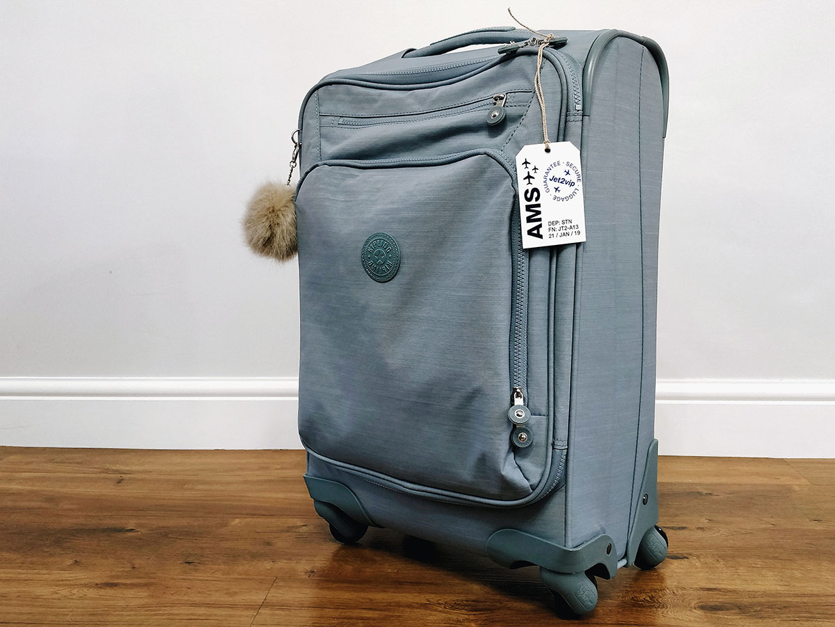 Connor Fowler's airline luggage tag concept 7
