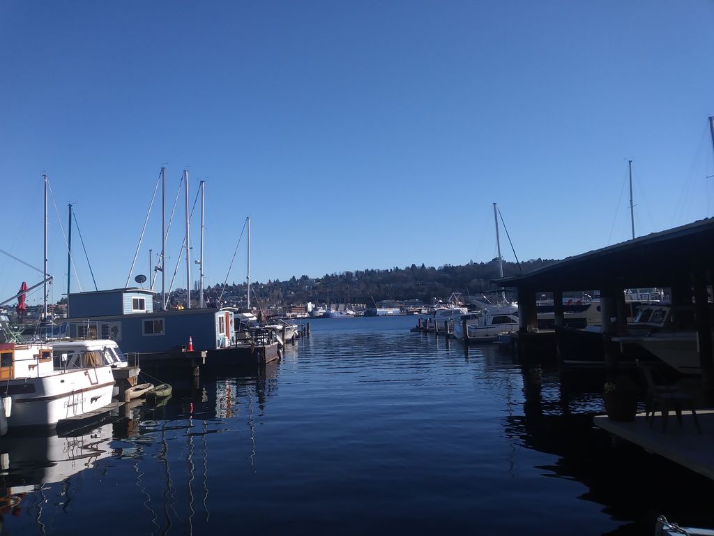 romantic houseboat rental