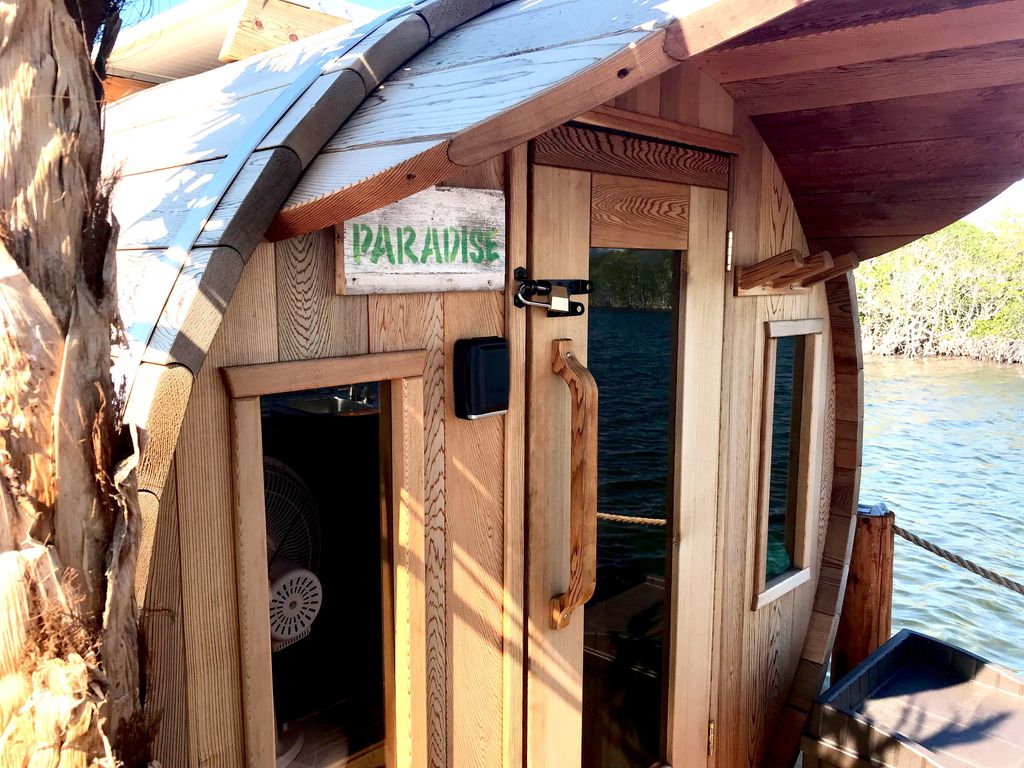 romantic houseboat rental