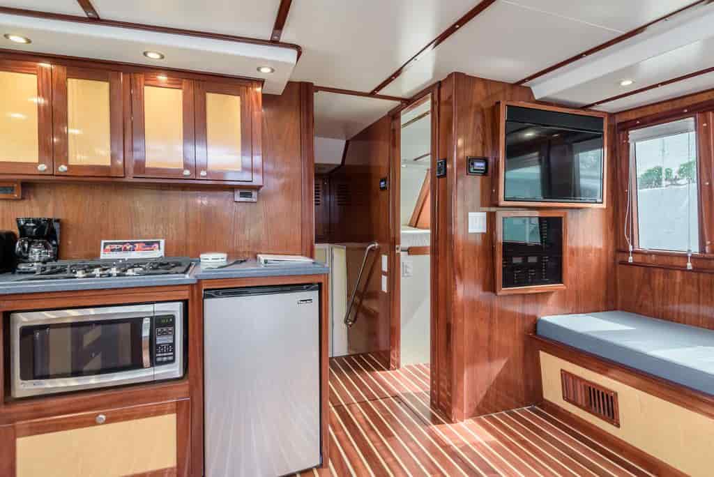 renting a houseboat