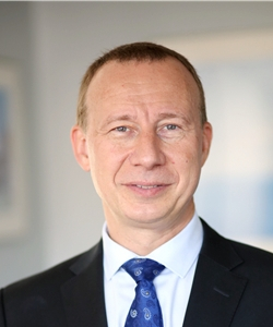 Dr. Konstantin Nikiforov