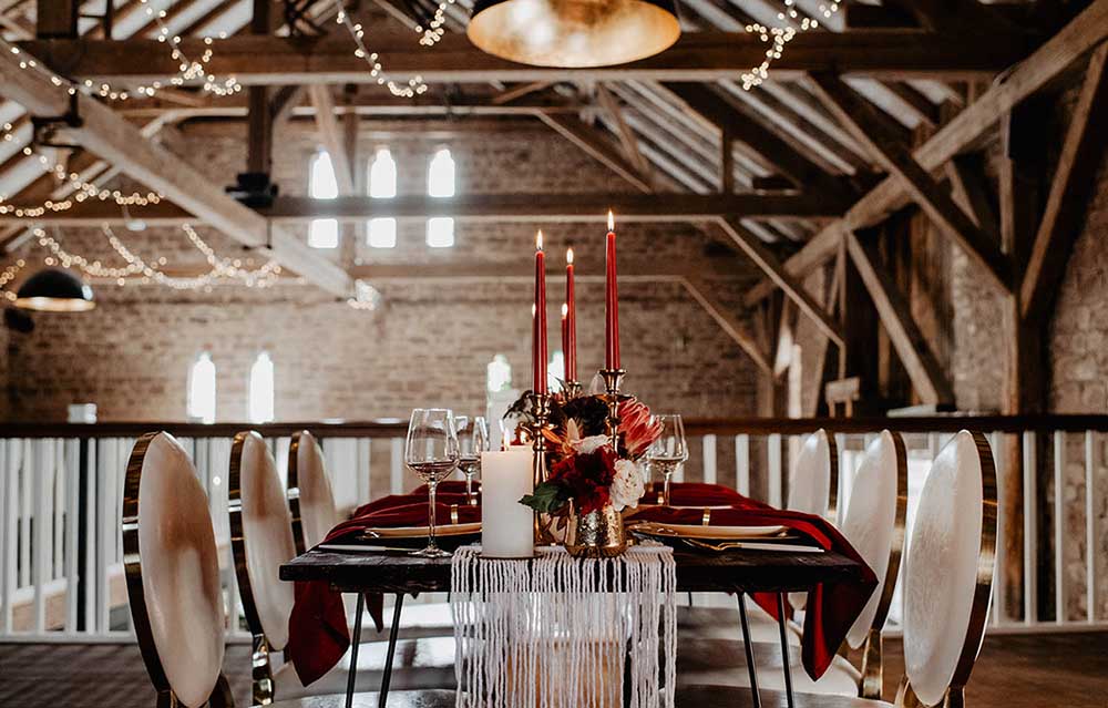 Hochzeit Dekoration Tisch Bordeaux