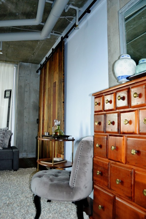 17-Architect-DIY-Condo-Living-Room
