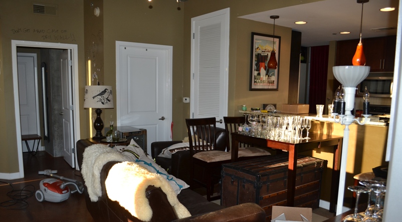 DIY Renovation of Architect's Condo Phase 1 One Design Before 2 LG Squared Inc Jodi Laumer-Giddens