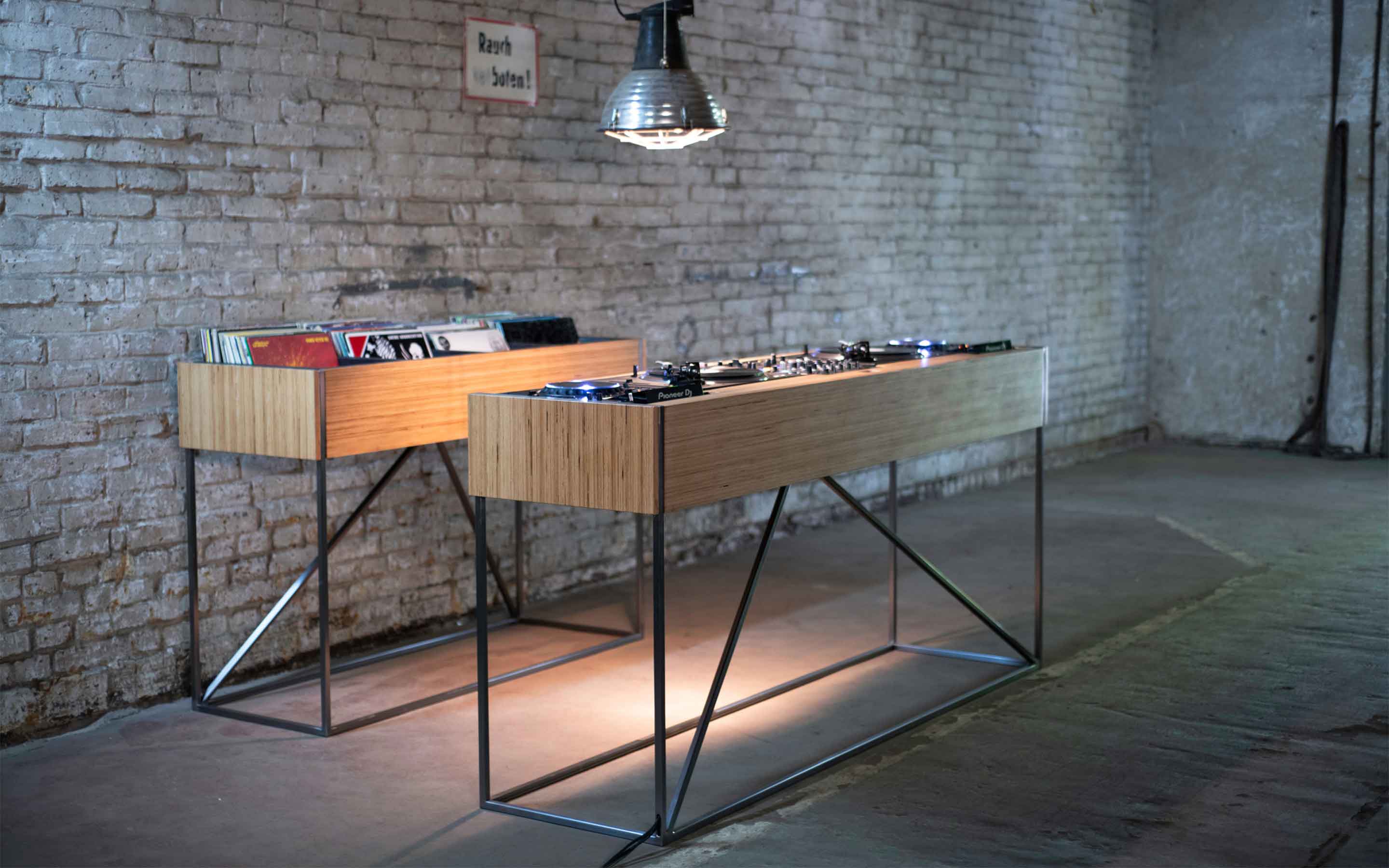 Audio & DJ Furniture STUDIO SPC