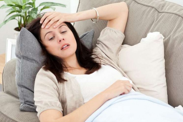 Sốt xuất huyết khi mang thai ở giai đoạn đầu có thể bị sảy thai