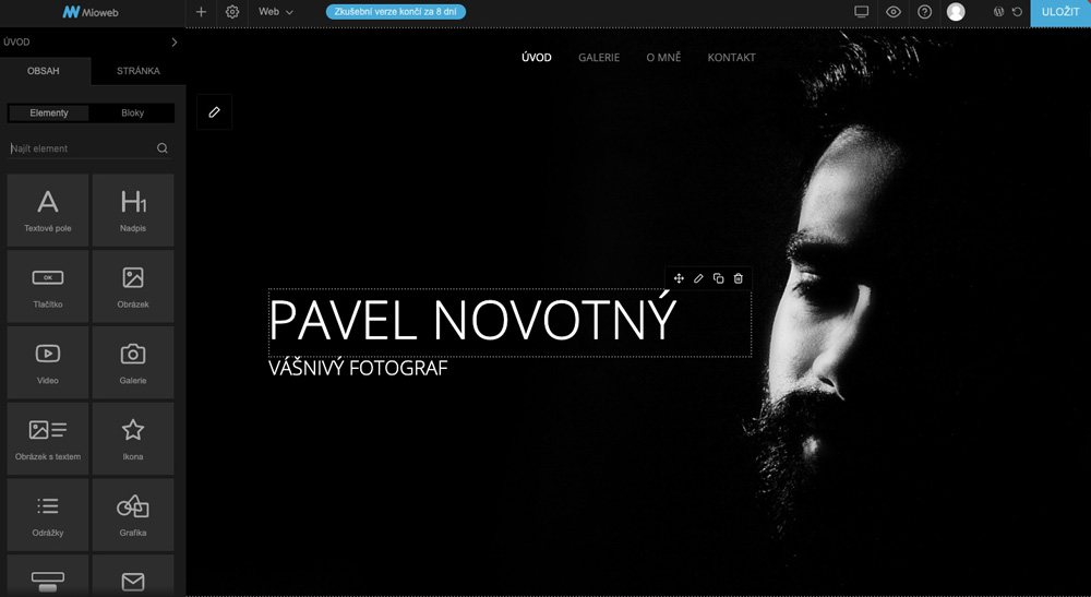Editor nástroje Mioweb, ve kterém je otevřena šablona pro fotografy. Šabloně dominuje černá barva a je na ní zachycen obličej