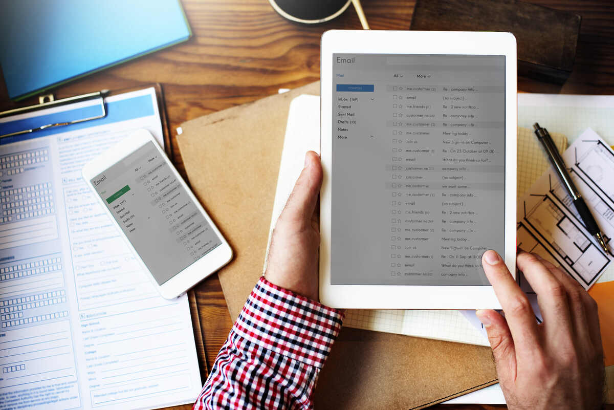 Share the digital sign in sheet with prospects through email