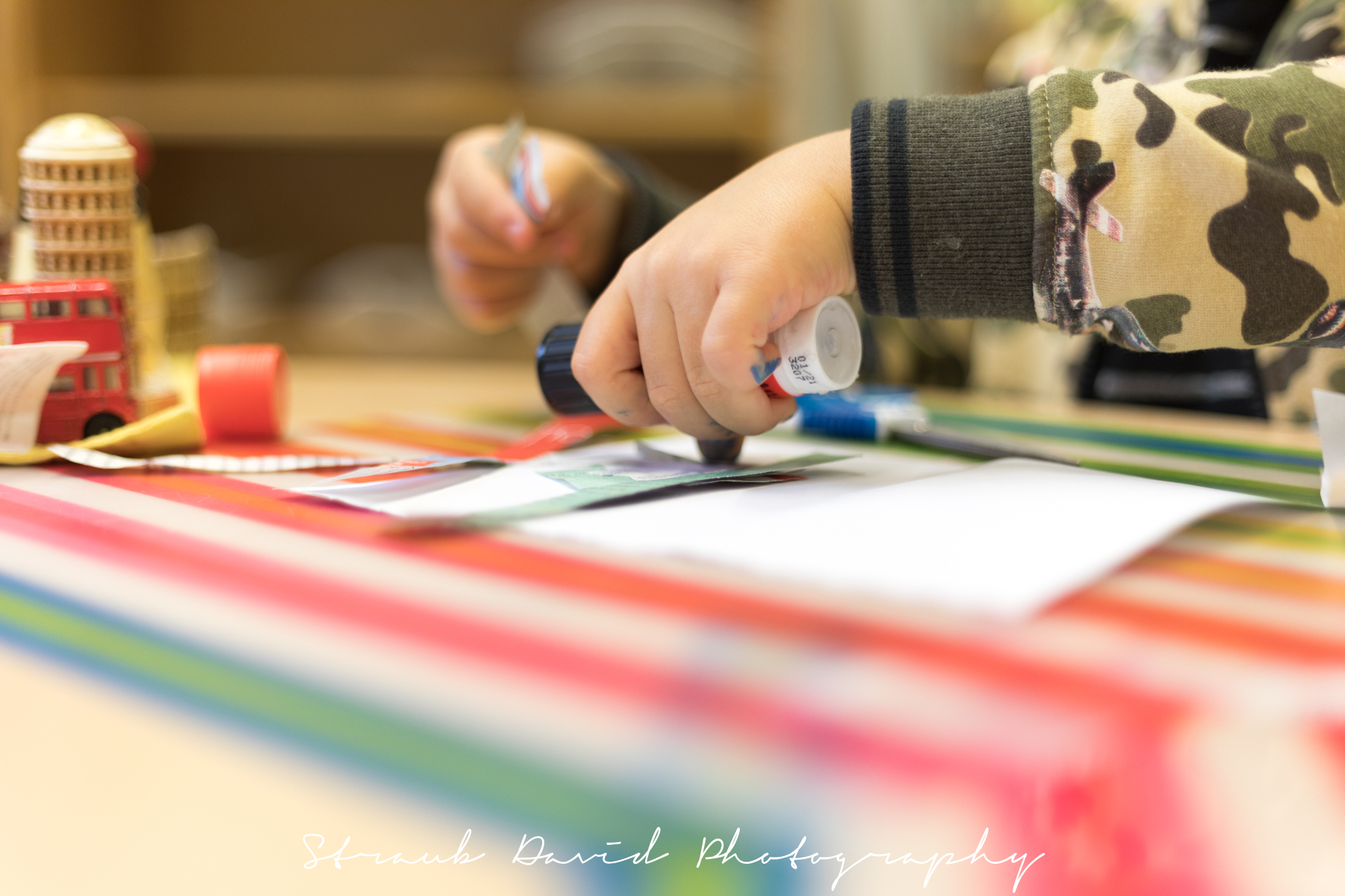 sunflower montessori crèche Luxembourg pencil artwork child hand