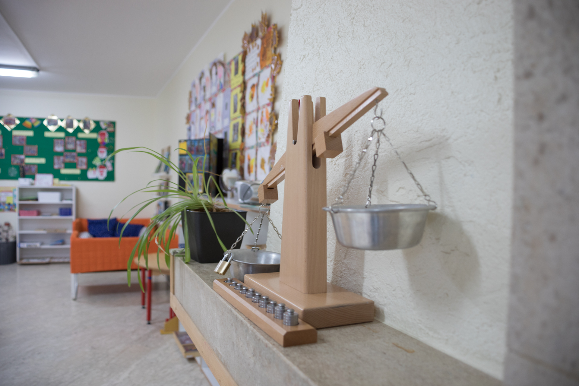 sunflower montessori scale