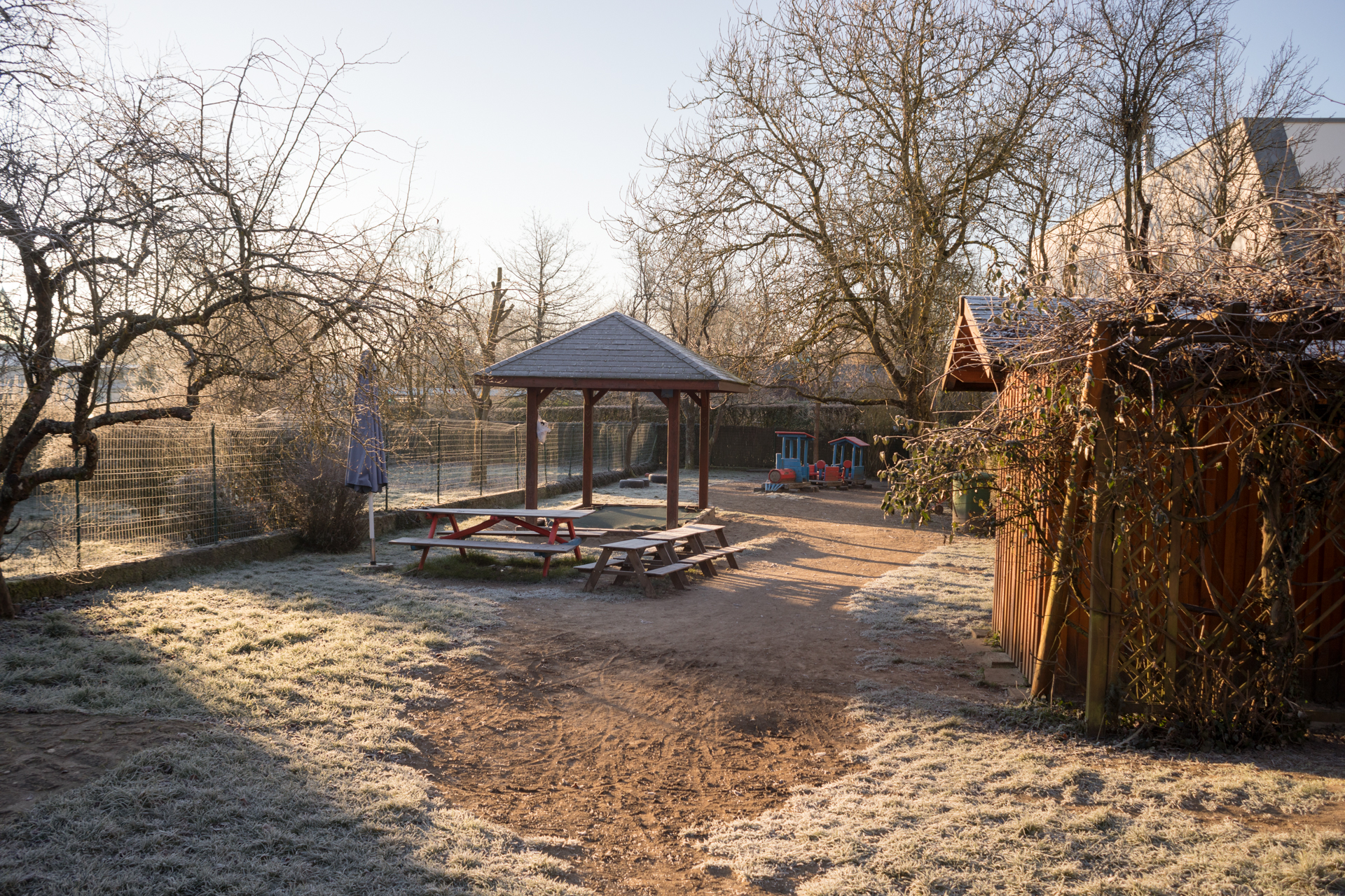 sunflower montessori crèche Luxembourg bertrange garden