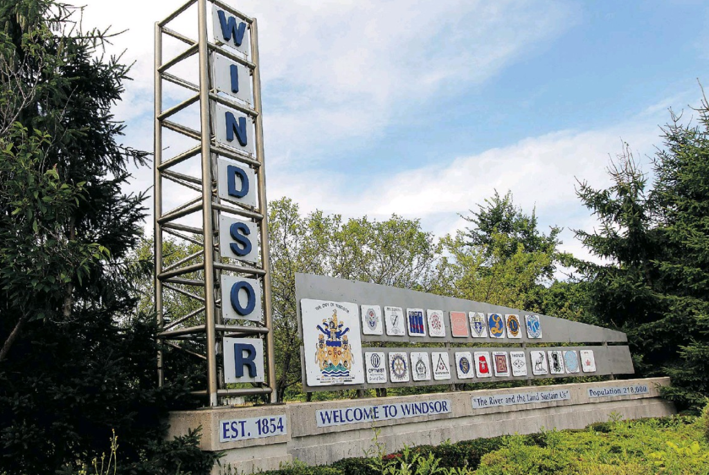 Windsor Ontario welcome sign