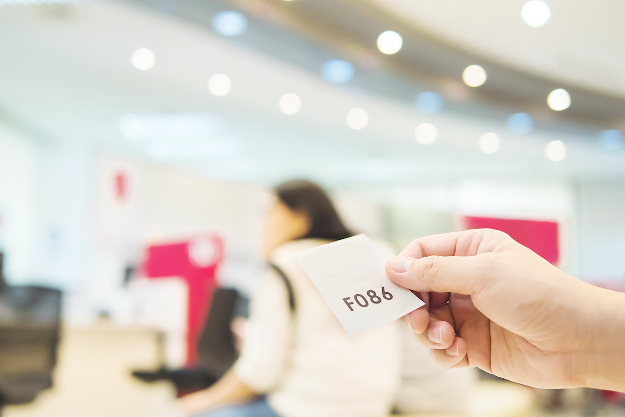Software predice horarios de alta demanda en tiendas y sucursales para eliminar filas