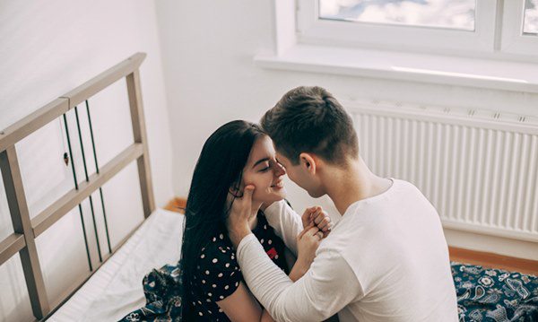 4 điều xấu hổ này thường xảy ra trong 'chuyện ấy', khiến vợ chồng trở nên ngại ngùng