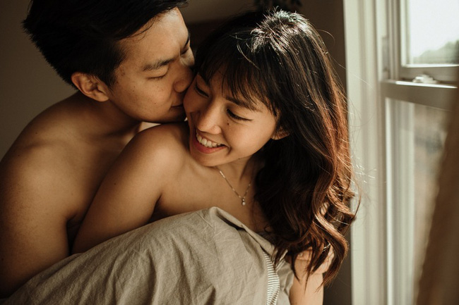 Tuyệt đỉnh thăng hoa của cặp đôi thử 'yêu' trong phòng bếp và màn dẫn dụ ông xã ngây dại đến từ cô vợ 'lắm chiêu' - 1