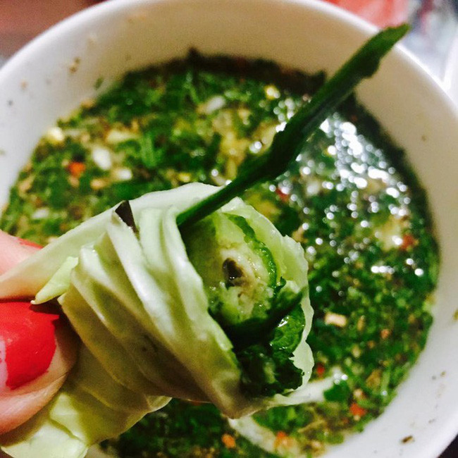 Thứ quả chua chát chẳng mấy người mê lại có thể chữa ho, tiêu chảy, chị em tận dụng để trị mụn làm đẹp da, từ rễ đến lá đều có thể tận dụng - 2
