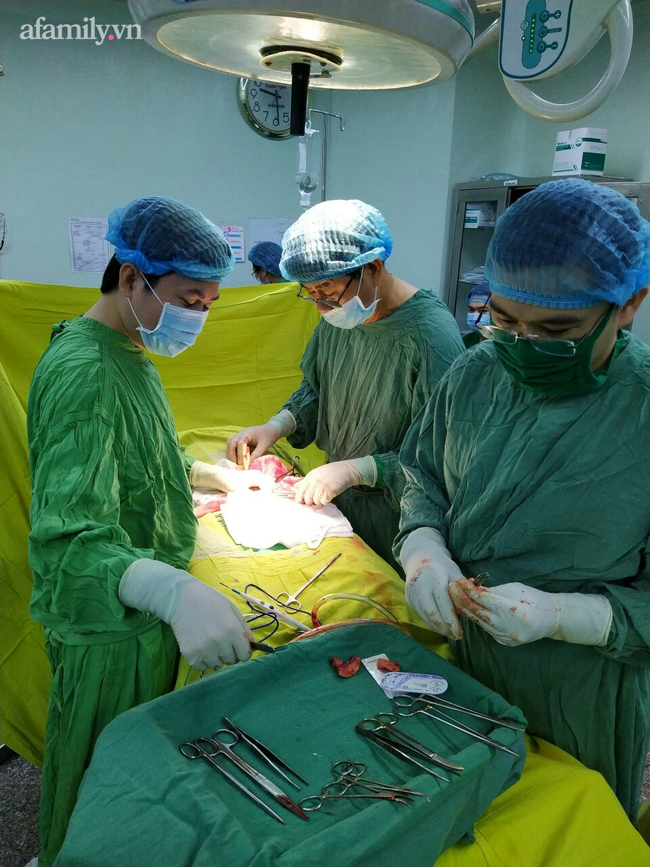 Tiêm silicon tăng kích thước dương vật để 'chuyện ấy' tốt hơn, người đàn ông 43 tuổi suýt mất luôn cậu nhỏ