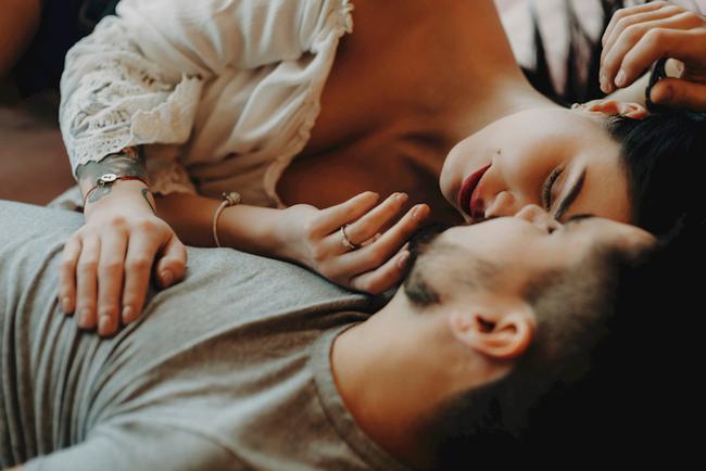 Trong chốn phòng the, dù yêu tới mấy mà phụ nữ 'đọc nhầm vị đàn ông' thế này xem như đã tự mình đẩy chồng vào tay kẻ khác! - 2