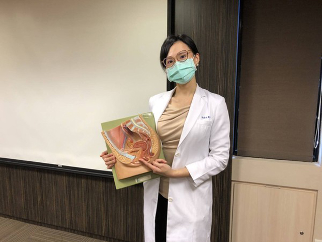 Người phụ nữ gặp tình trạng đi tiểu nhiều lần, mất hứng thú tình dục, bác sĩ chỉ ra nguyên nhân do tập squat