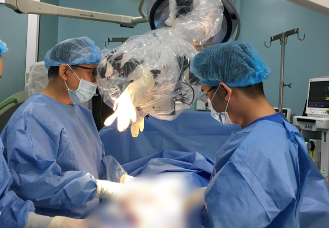 Khánh Hòa: Đi cắt bao quy đầu ở phòng khám, chàng trai 26 tuổi mất toàn bộ 'của quý'