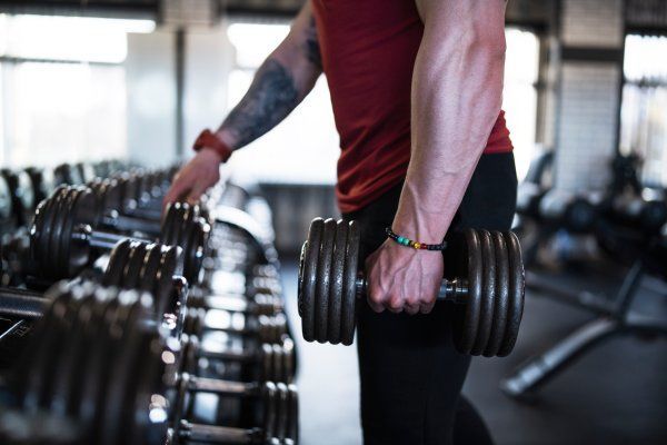 Lý do thật sự khiến việc tập gym làm nam giới dễ yếu sinh lý