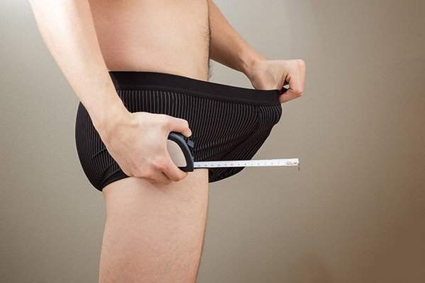 Chàng trai 28 tuổi không dám yêu vì 'cậu nhỏ' chỉ bằng đứa trẻ, đi khám mới biết lý do - 1