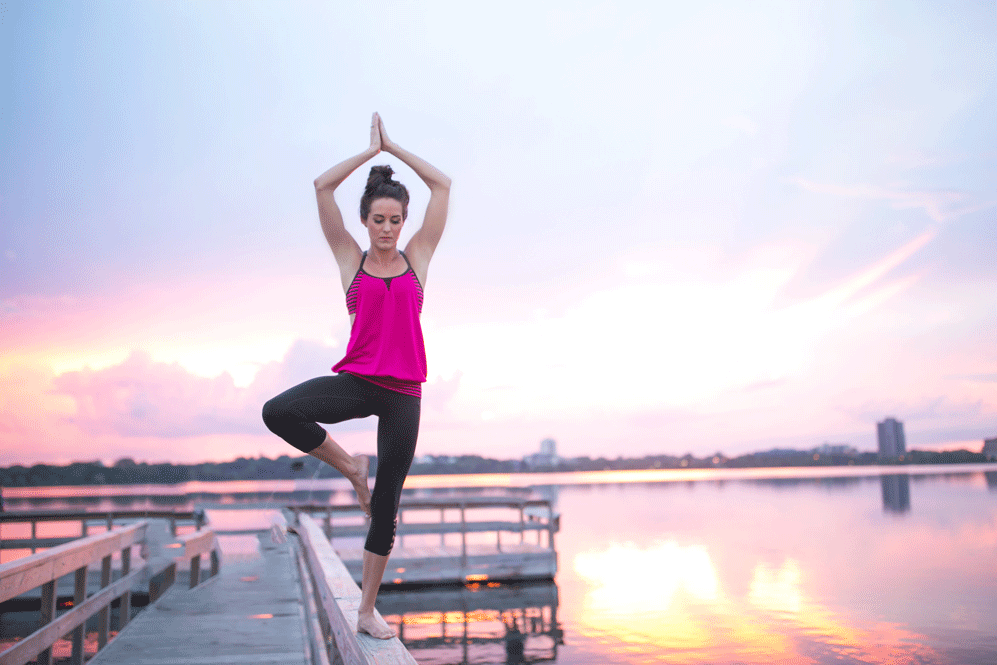 thoat-vi-dia-dem-tap-yoga-co-duoc-khong