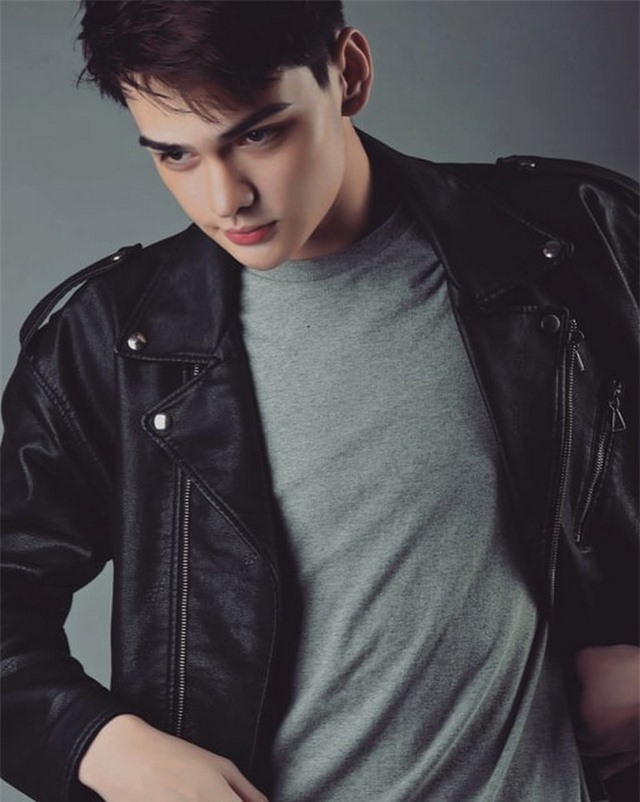Hot-boy-lai-Viet--Scotland-cao-1m85-so-huu-co-bung-6-mui_6