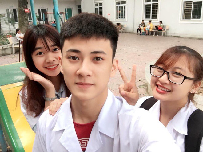 nam-sinh-truong-y-body-6-mui-duoc-quan-tam-tren-mang-Hinh-8
