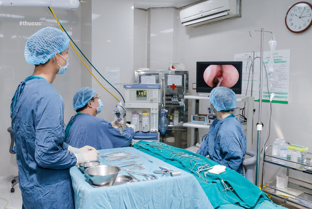 Phẫu thuật nội soi chức năng mũi xoang là giải pháp giúp chấm dứt tình trạng viêm mũi xoang kéo dài mệt mỏi.