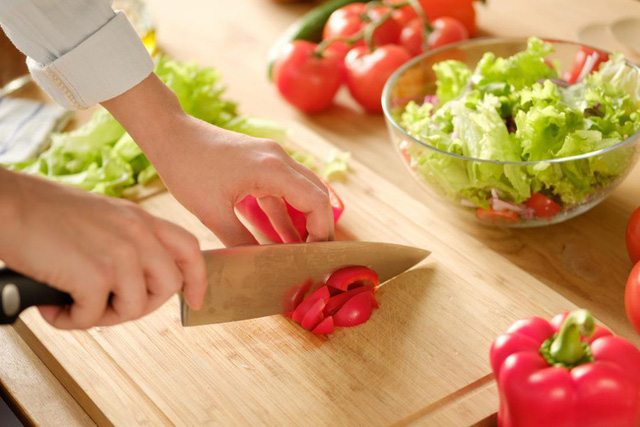 Nếu muốn giữ gìn sức khỏe và ngăn ngừa bệnh tật, chị em hãy đập tan những quan niệm sai lầm về cholesterol này - Ảnh 3.