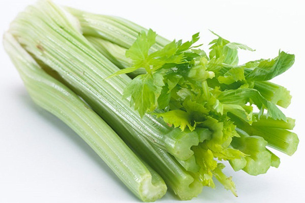Nước ép cần tây không chỉ giảm cân, đây mới là 5 công dụng tuyệt vời cho sức khỏe - Ảnh 3.