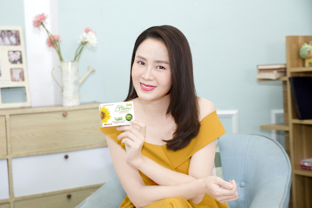 Hồng Diễm chia sẻ bí quyết trẻ đẹp dù đã gần U40 trong video mới nhất - Ảnh 2.