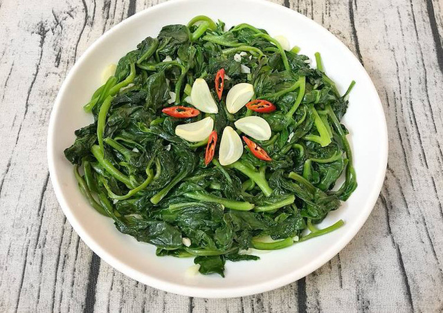 Mồng tơi là loại rau vua của mùa hè nhưng 5 nhóm người này dù thèm cũng đừng ăn - Ảnh 4.