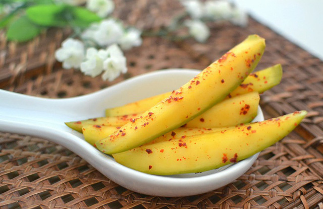 Bạn sẽ biến xoài thành chất độc khi cứ vô tư ăn trong những thời điểm không thích hợp - Ảnh 3.