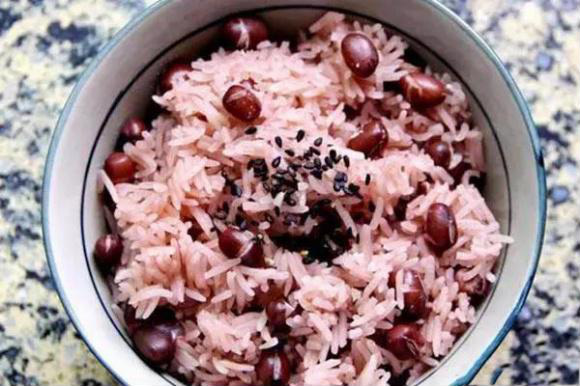 Đừng cắt cơm vì sợ béo, muốn khỏe đẹp hãy áp dụng ngay cách ăn cơm này để luôn khỏe mà không tăng cân - Ảnh 3.