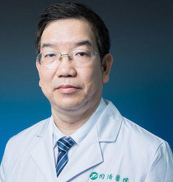 Cậu bé 4 tuổi bị mưng mủ xung quanh miệng, bác sĩ khuyên khăn mặt không nên dùng quá lâu - Ảnh 1.