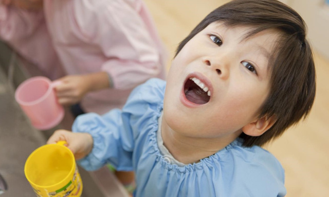 Nước muối súc miệng tốt nhưng diệt được COVID – 19 hay không thì nên đọc lời khuyên dưới đây? - Ảnh 2.