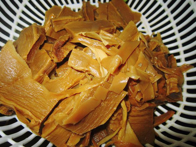 Muốn loại bỏ độc tố trong măng khô, nhất định phải làm các bước này - Ảnh 1.