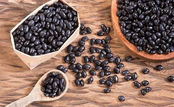 Đậu đen là vua của các loại đậu, giúp sống thọ, ngừa ung thư, nhưng 4 nhóm người này không nên ăn - Ảnh 2.