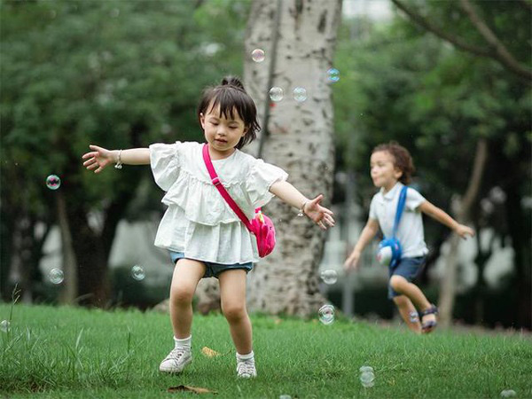 Dấu hiệu viêm màng não nhưng cha mẹ hay nhầm với cảm lạnh khiến con tổn thương não nặng - Ảnh 4.