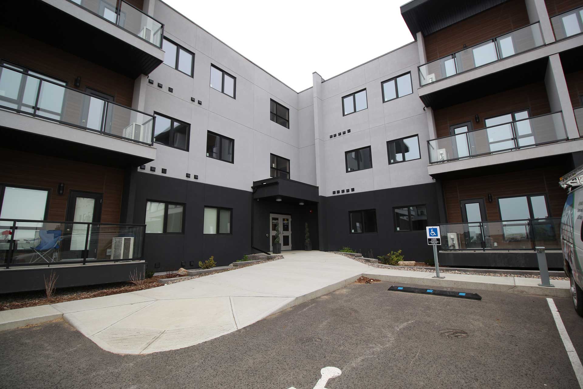 Project South Kensington Big Block Construction