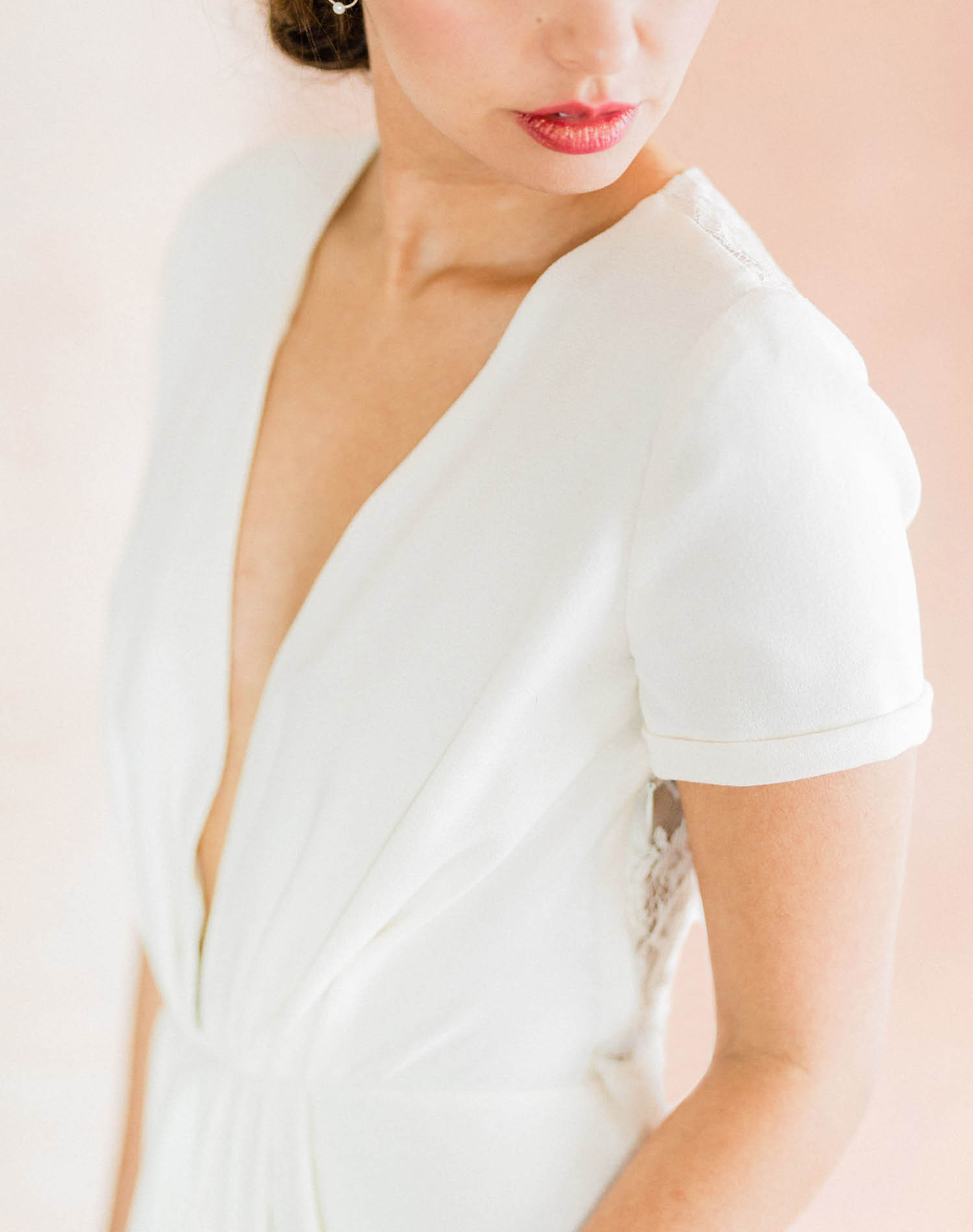 French Farm House Inspired Wedding in Quebec Auberge Saint-Antoine - Bridal Portrait - Laure De Sagazan