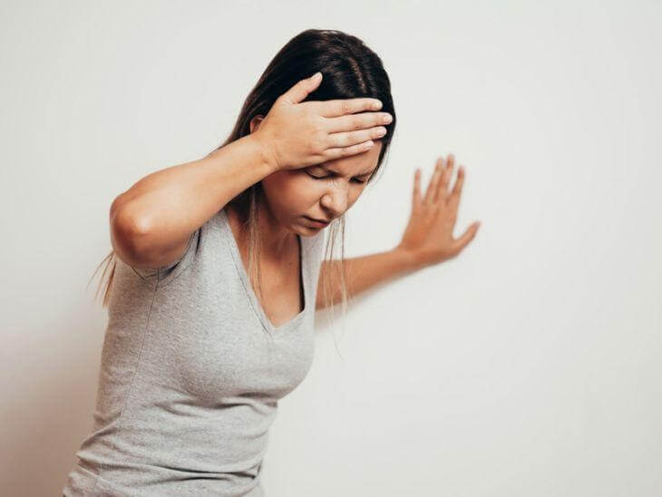 triệu chứng Cơ thể mất thăng bằng đột ngột