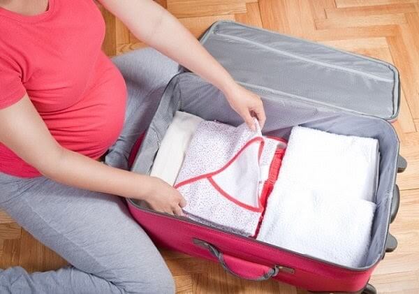 Quần áo của mẹ bầu